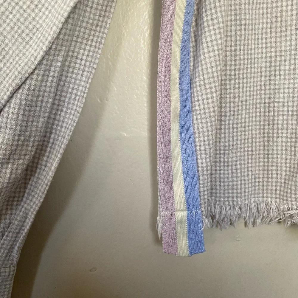 Hem & Thread Gray Button Up Shirt Frayed Hem Cropped Top Women’s Size Small - Picture 3 of 9